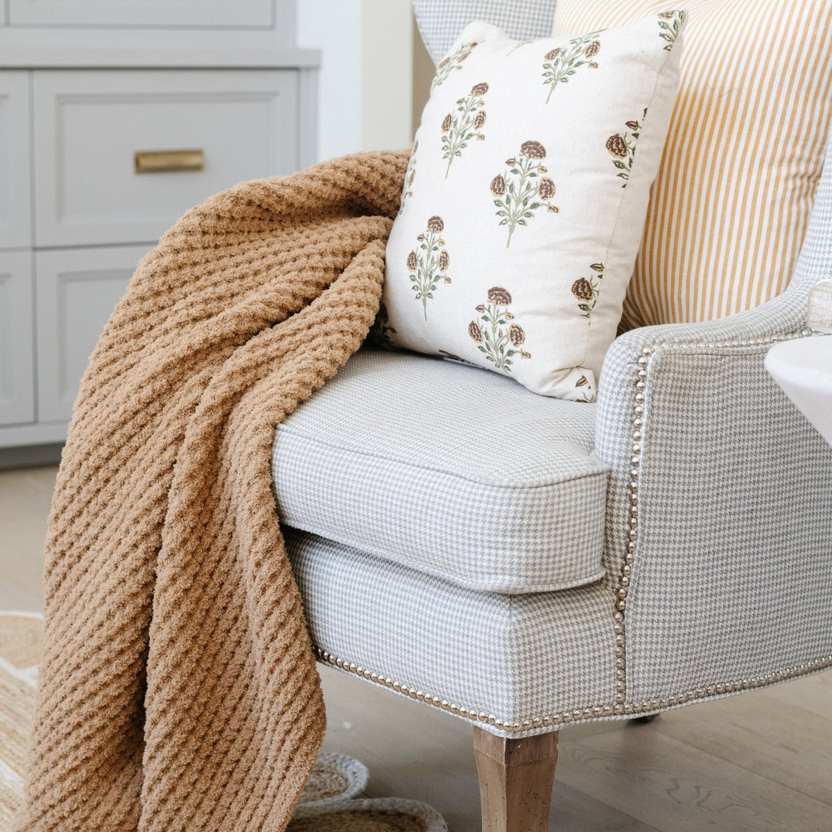 Saranoni Waffle Knit Throw Blankets