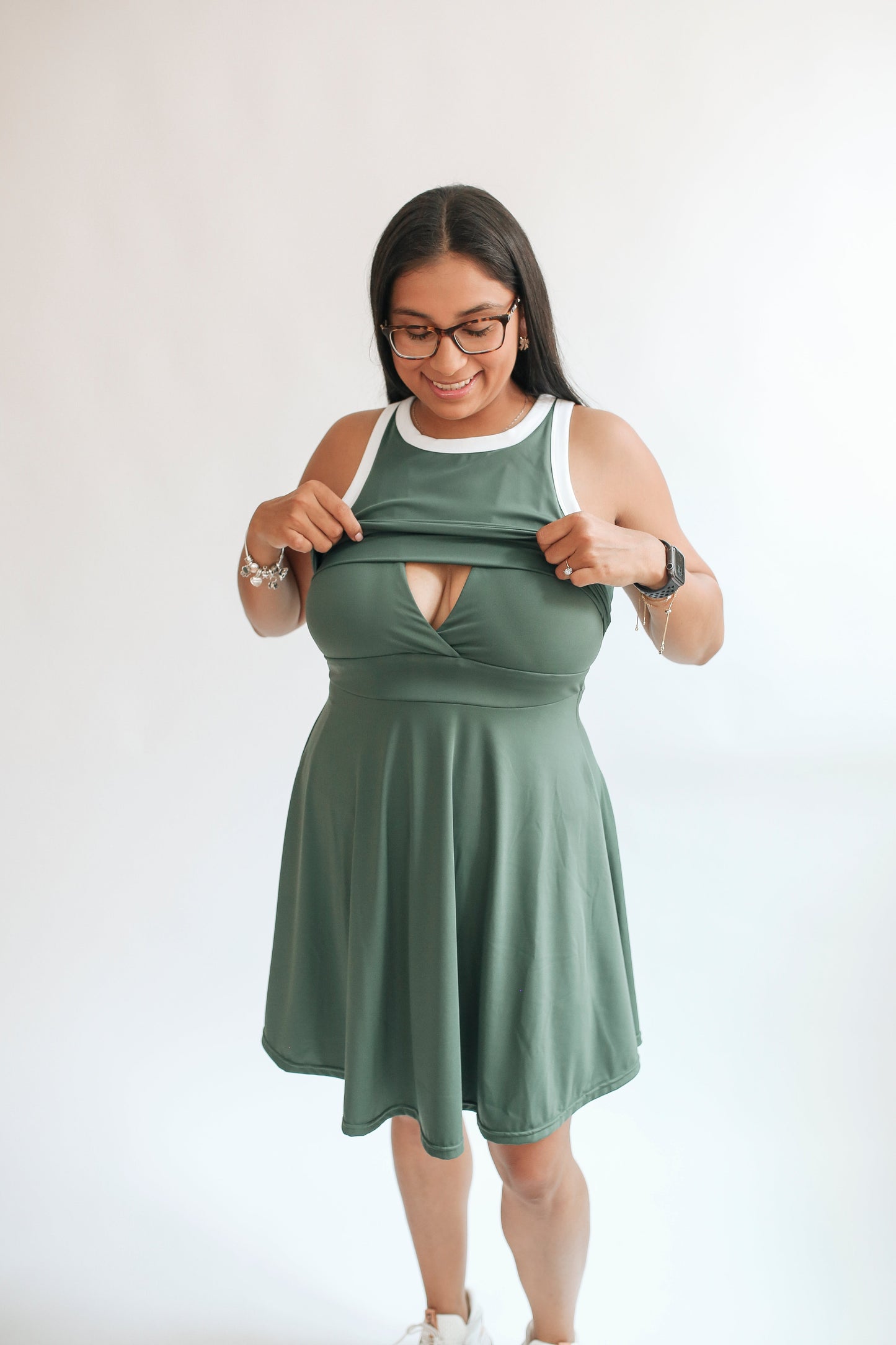 Movemama The Courtside Nursing Tennis Dress – Breastfeeding Friendly