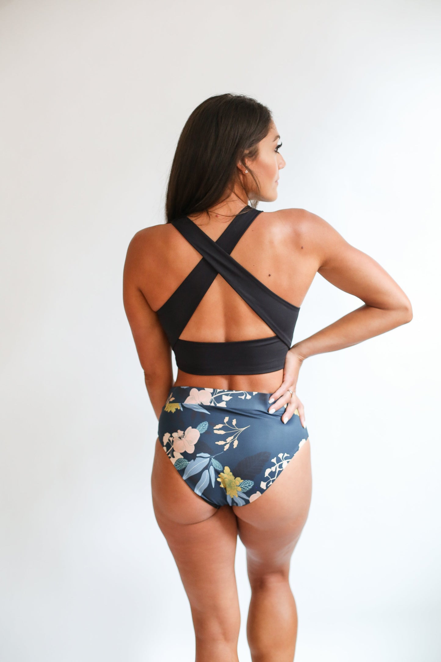 Movemama Mid-Rise Swimsuit Bottoms