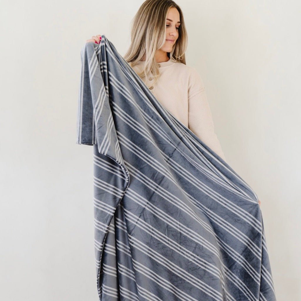 Saranoni Minky Stretch XL Throw Blankets