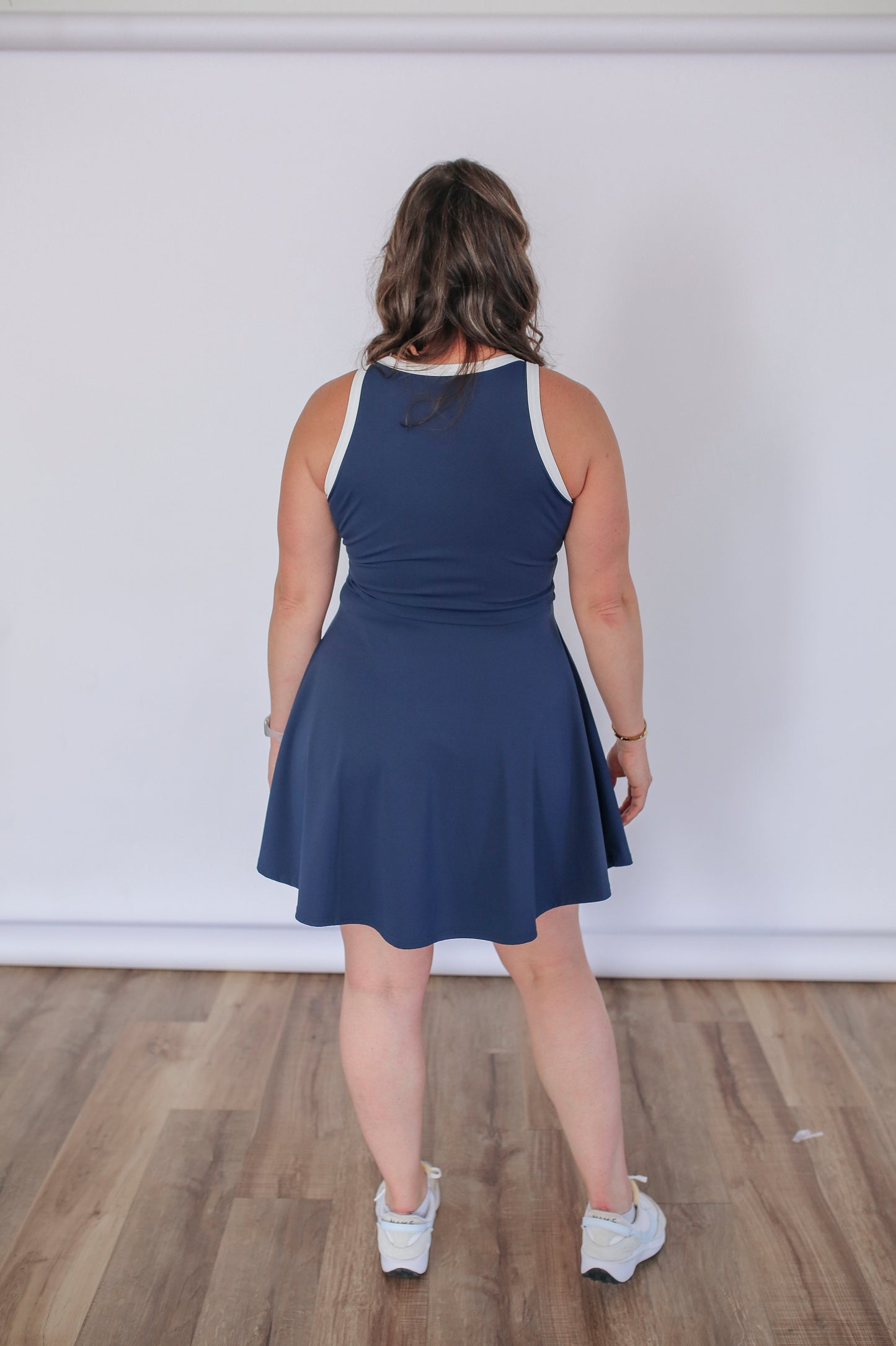 Movemama The Courtside Nursing Tennis Dress – Breastfeeding Friendly
