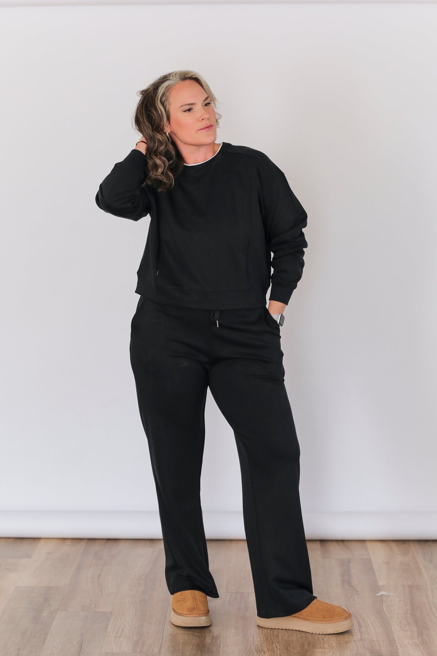 Movemama Luxe Nursing Lounge Crewneck