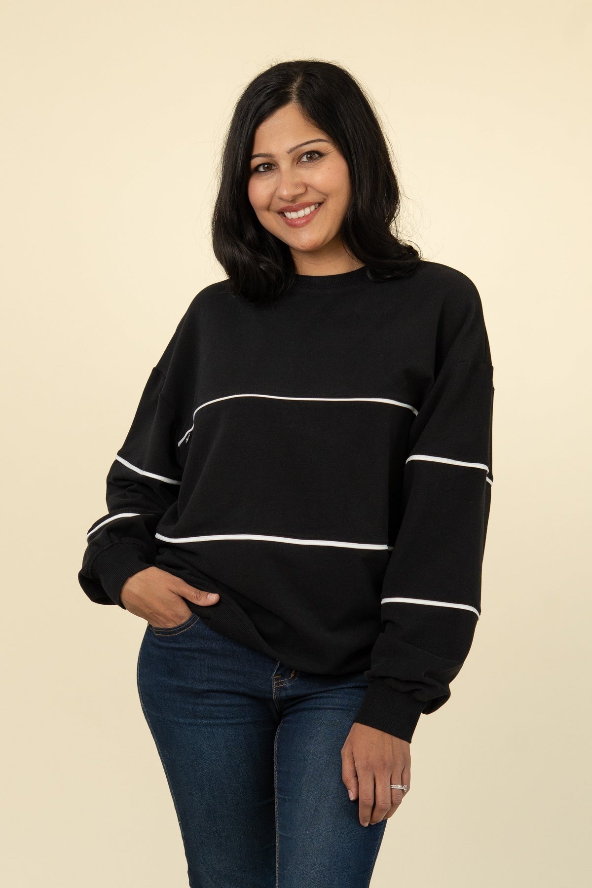 Movemama Relaxed Fit Invisible Zipper Breastfeeding Sweatshirt with Piping