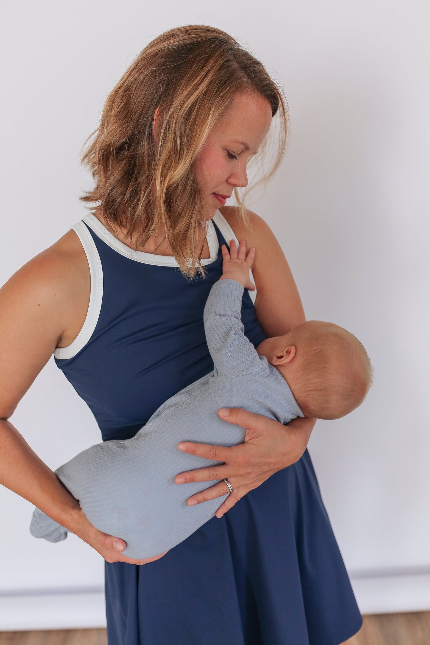Movemama The Courtside Nursing Tennis Dress – Breastfeeding Friendly