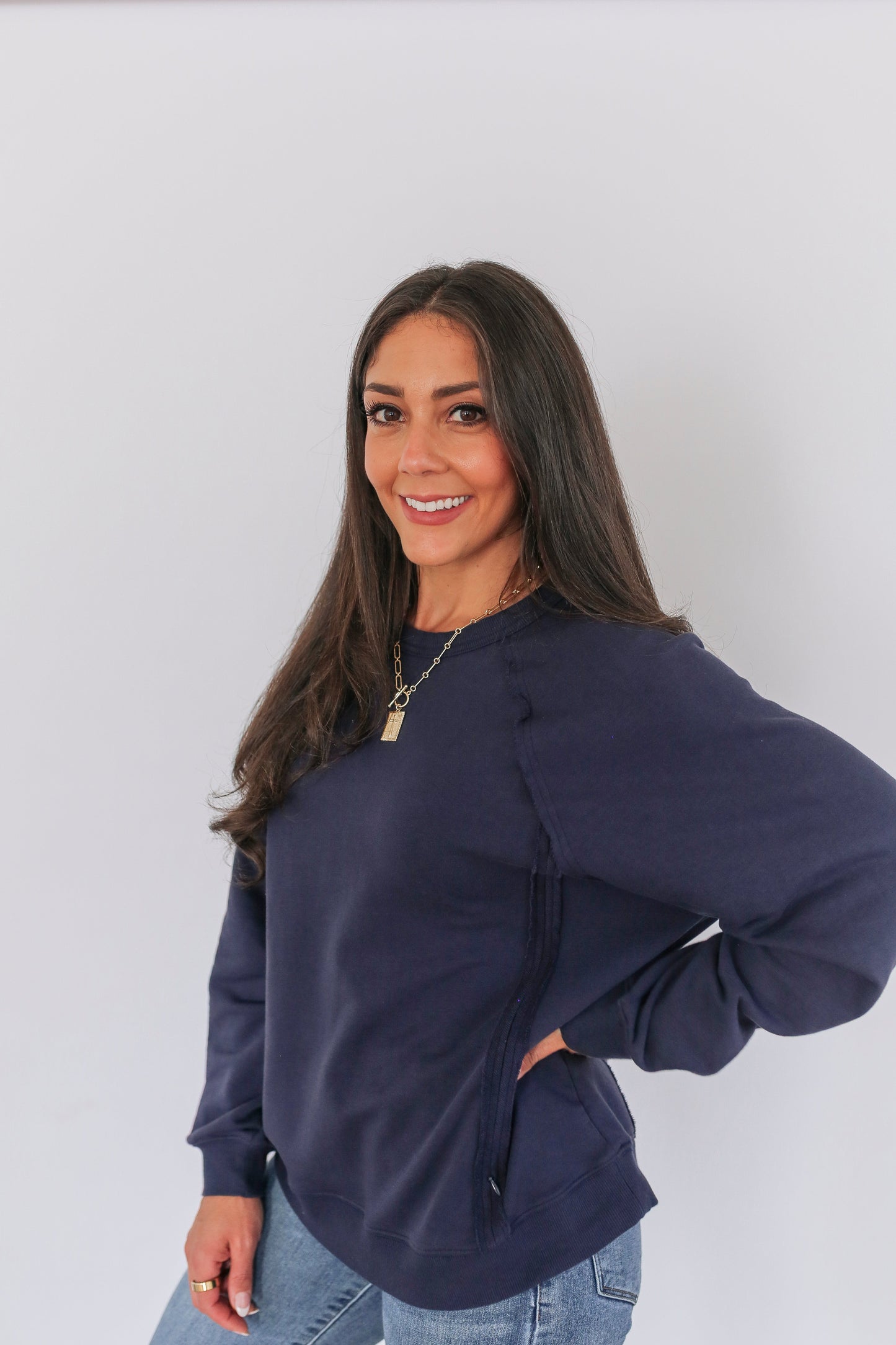 Movemama Big Hug Vertical Zip Breastfeeding Crewneck