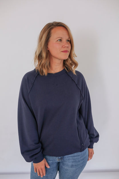 Movemama Big Hug Vertical Zip Breastfeeding Crewneck