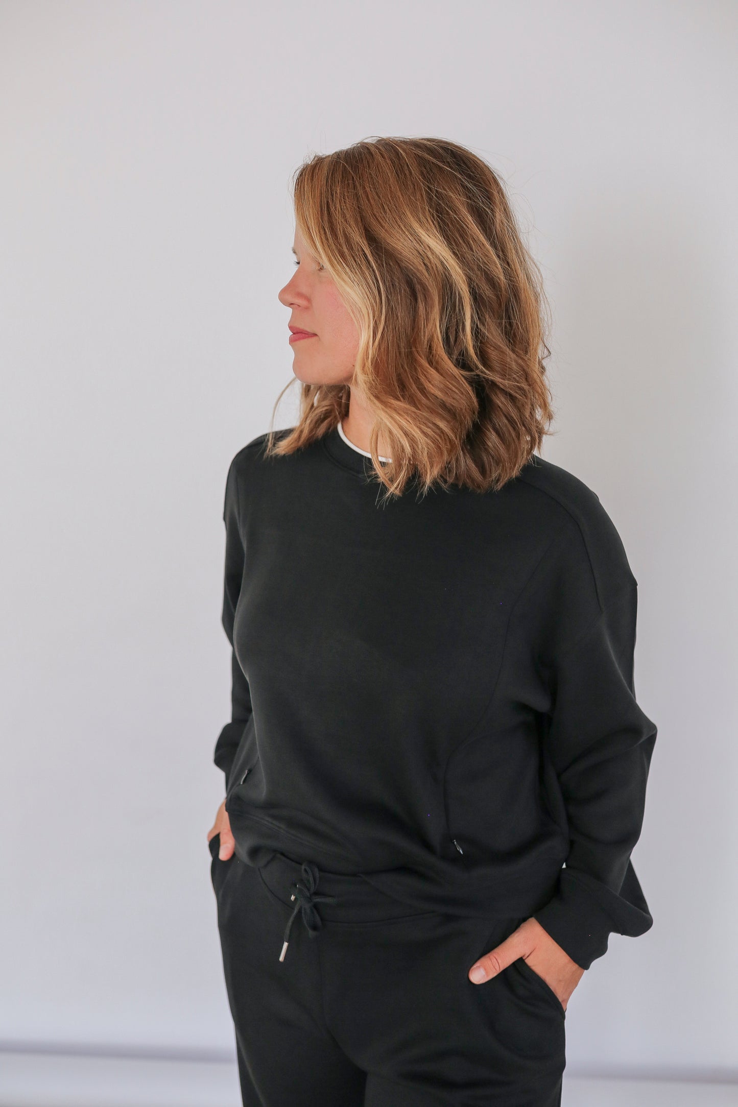 Movemama Luxe Nursing Lounge Crewneck