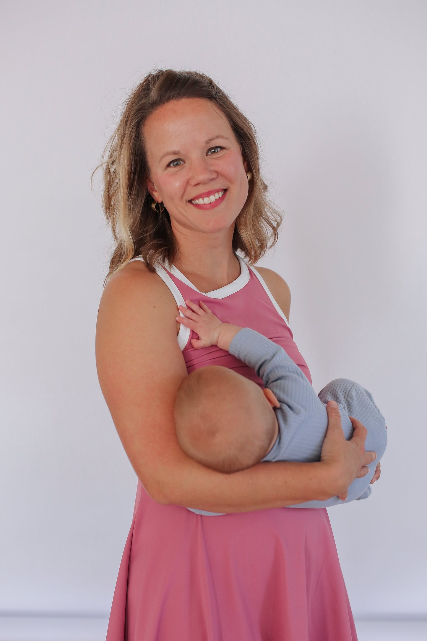 Movemama The Courtside Nursing Tennis Dress – Breastfeeding Friendly