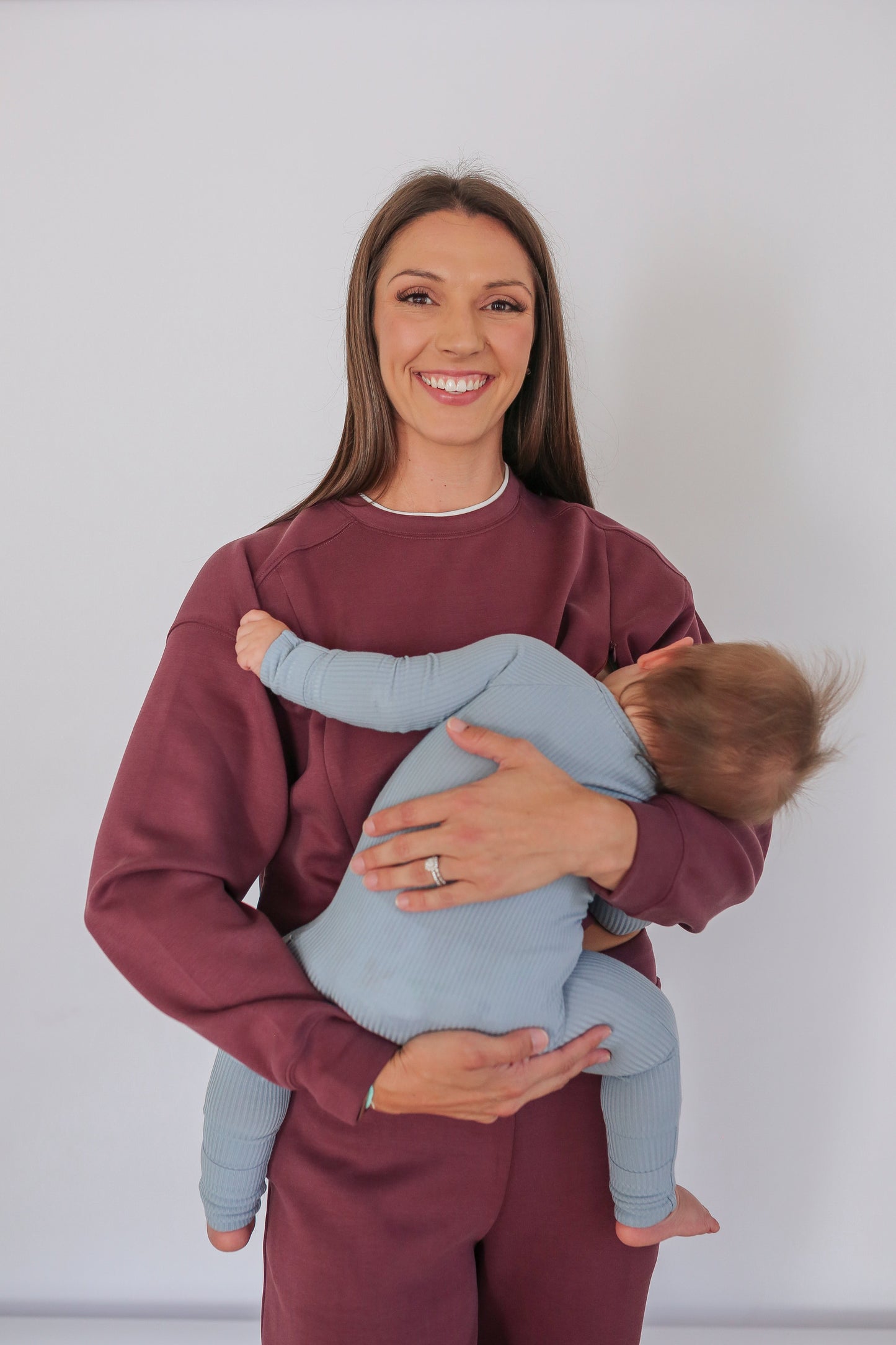 Movemama Luxe Nursing Lounge Crewneck