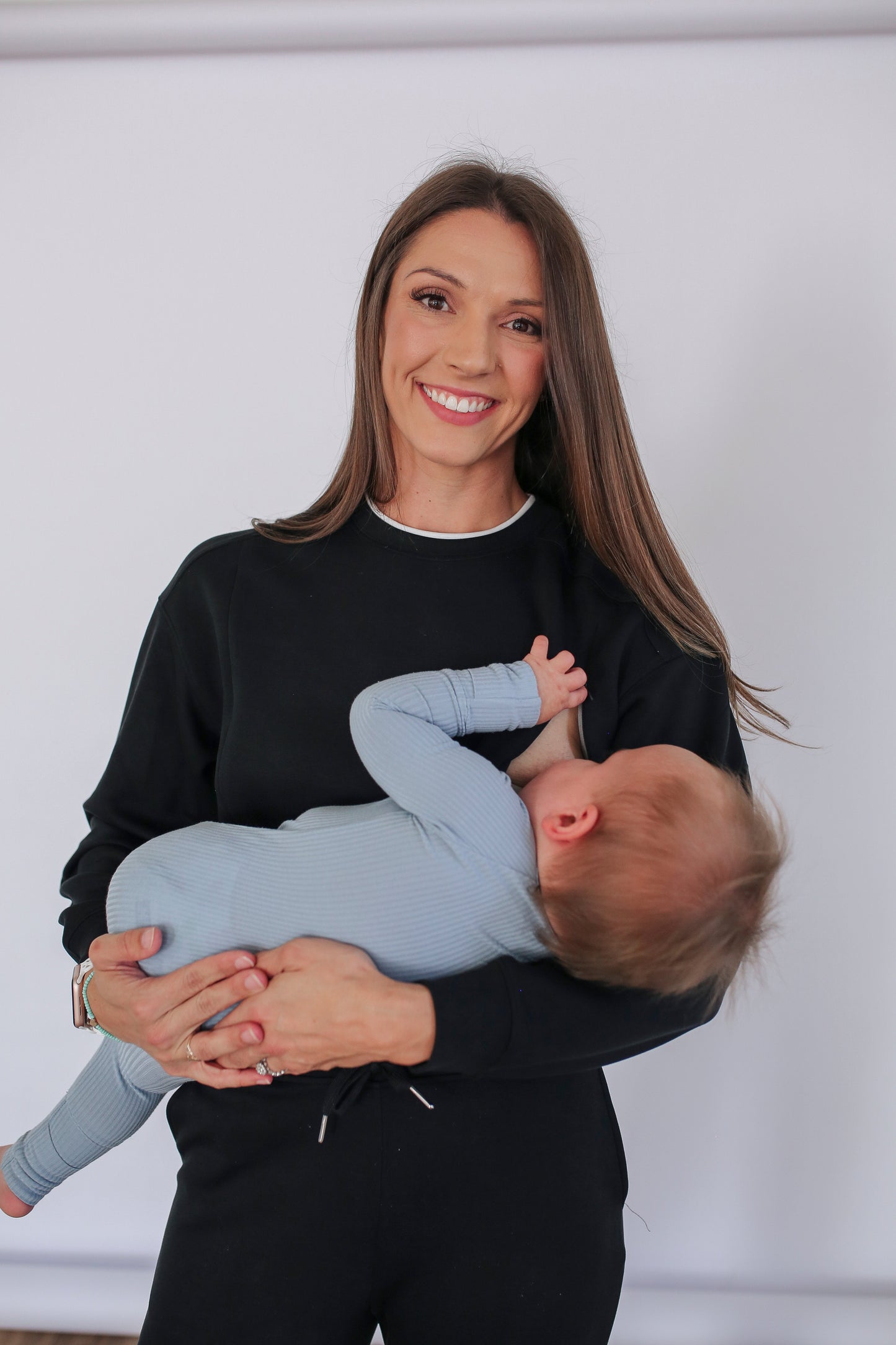 Movemama Luxe Nursing Lounge Crewneck
