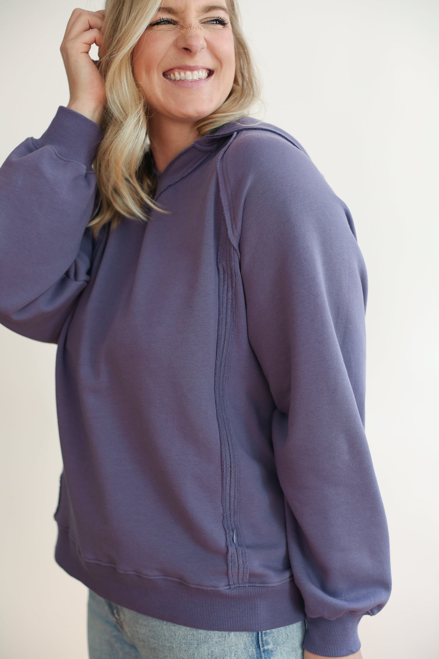 Movemama Big Hug Vertical Zip Breastfeeding Hoodie