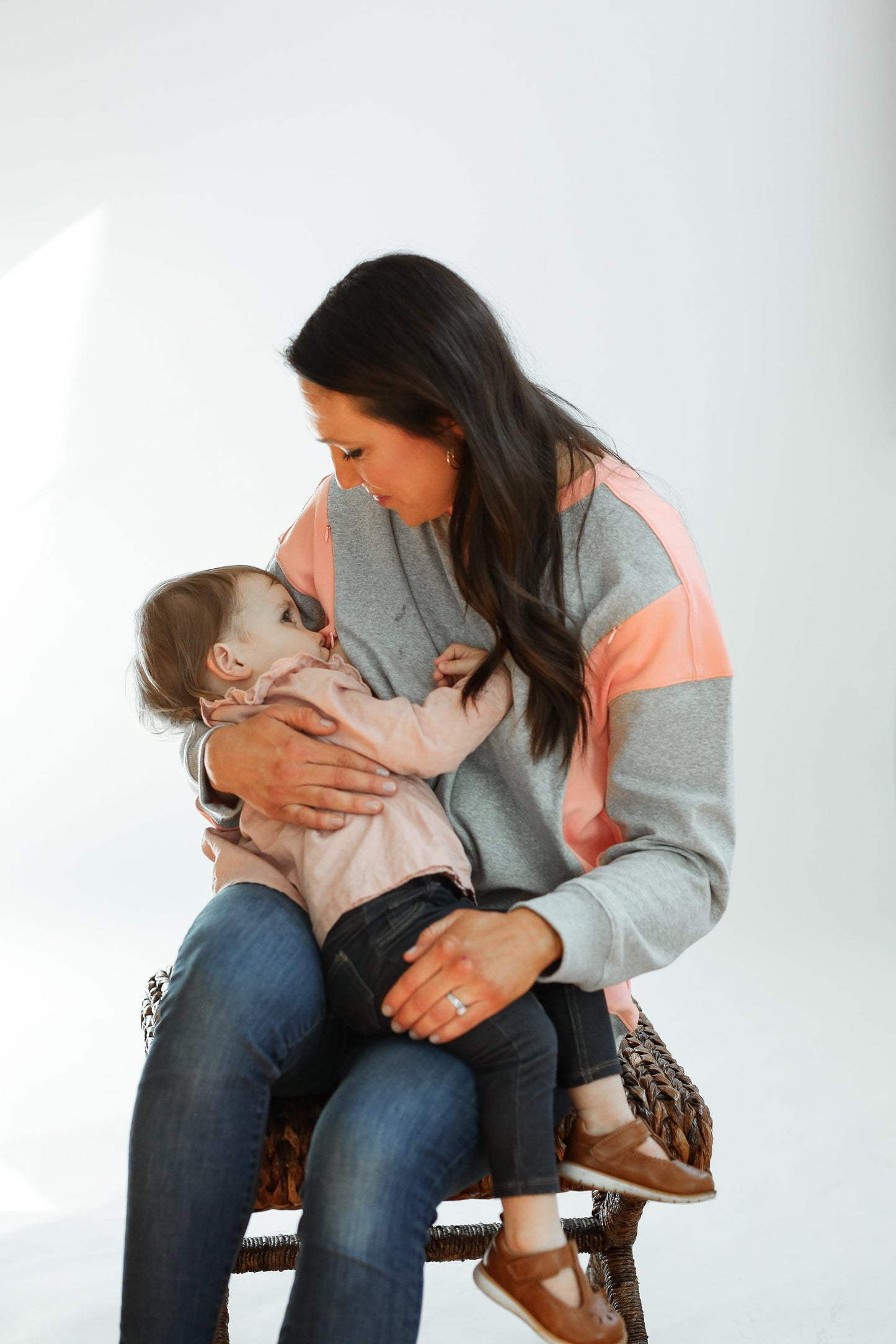 Movemama Colorblock Nursing Lightweight Sweatshirt (Final Sale)
