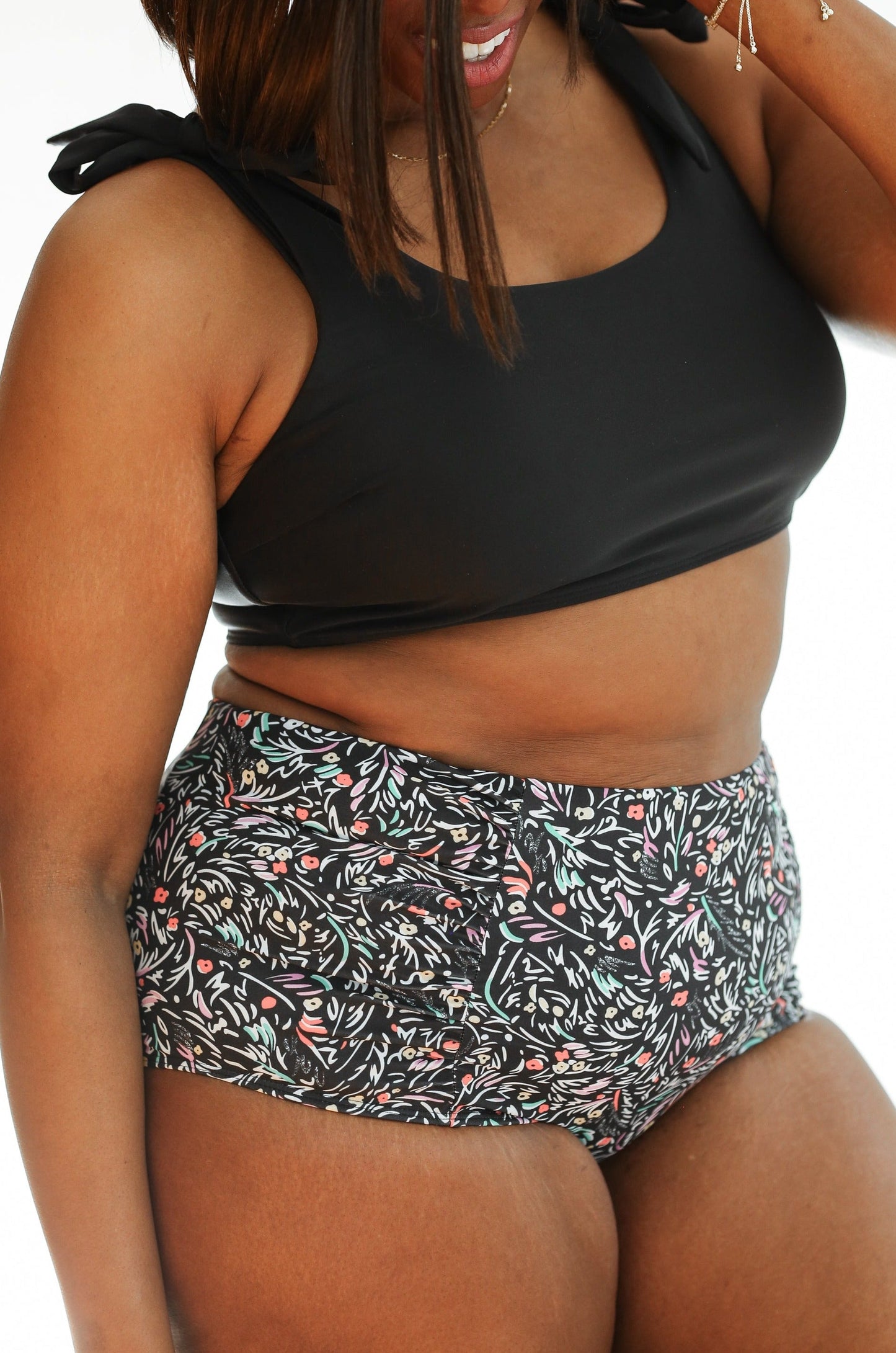 Movemama Moderate Coverage High Waist Bikini Bottoms
