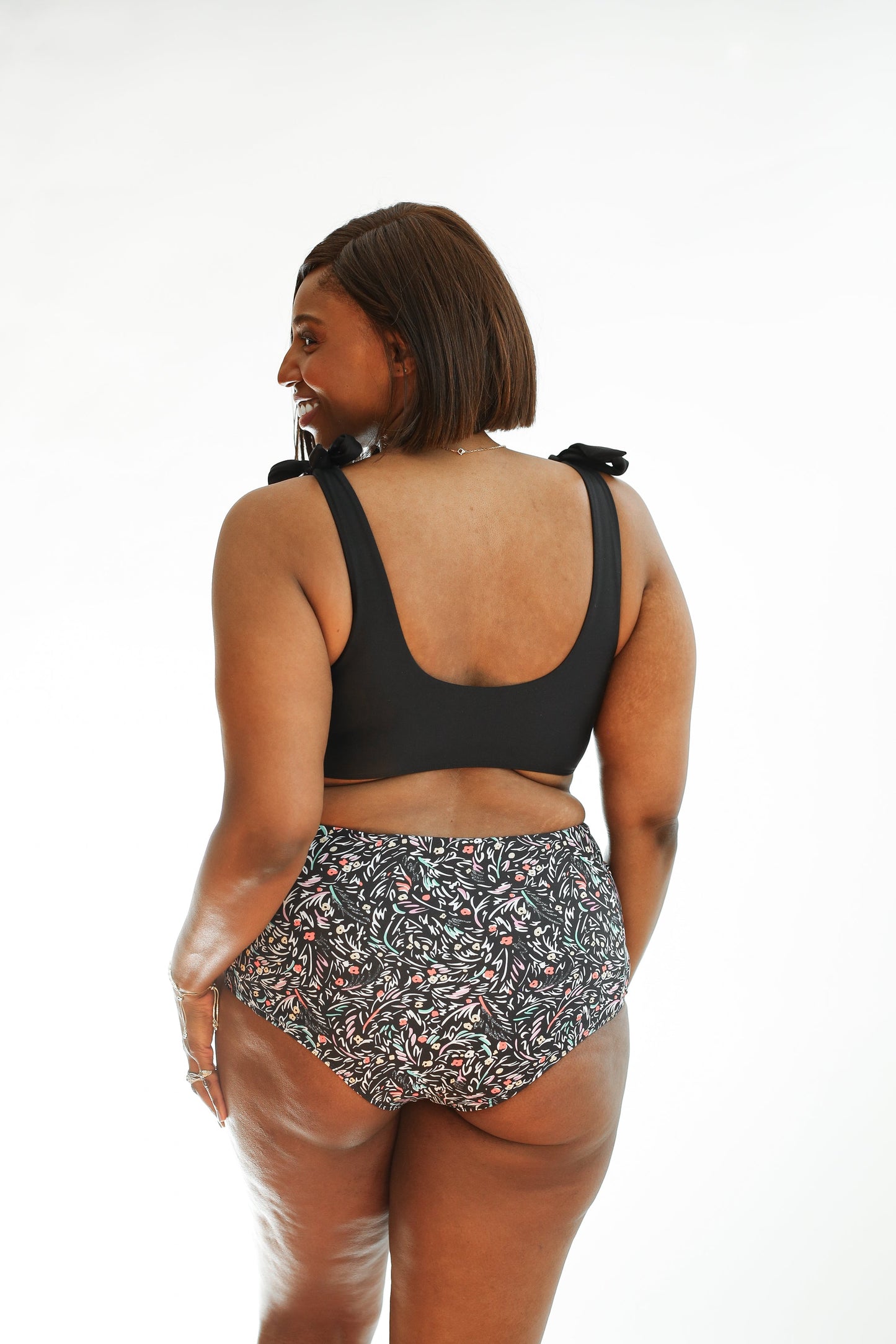 Movemama Moderate Coverage High Waist Bikini Bottoms