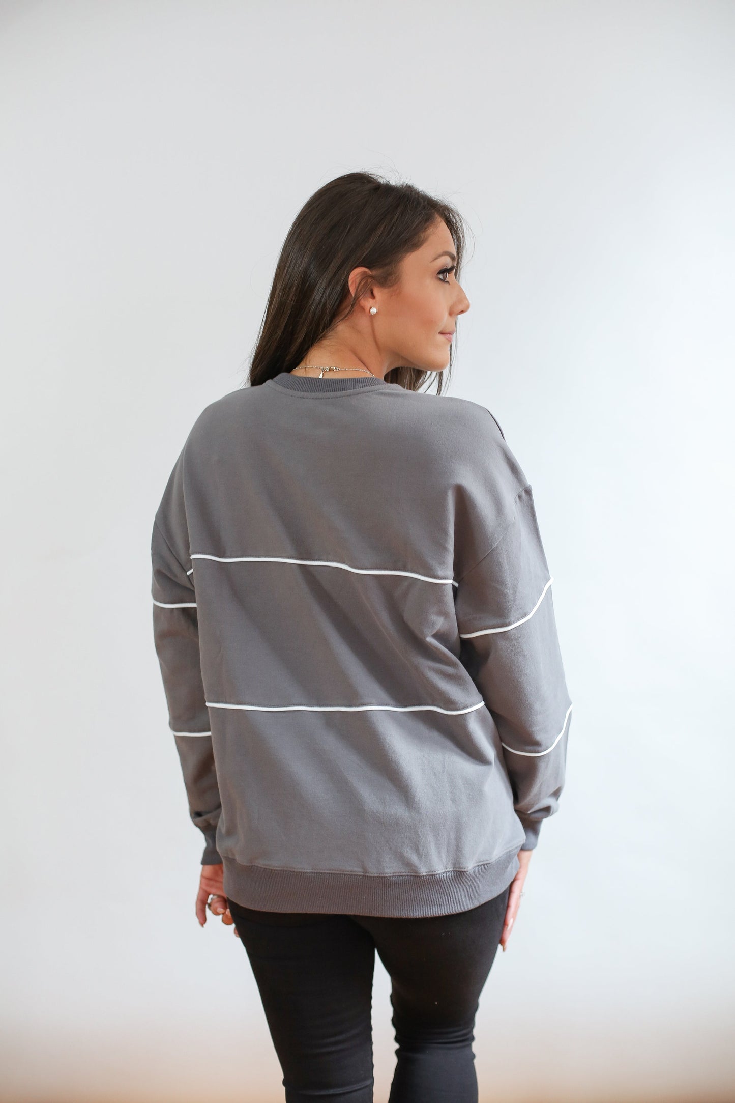 Movemama Relaxed Fit Invisible Zipper Breastfeeding Sweatshirt with Piping