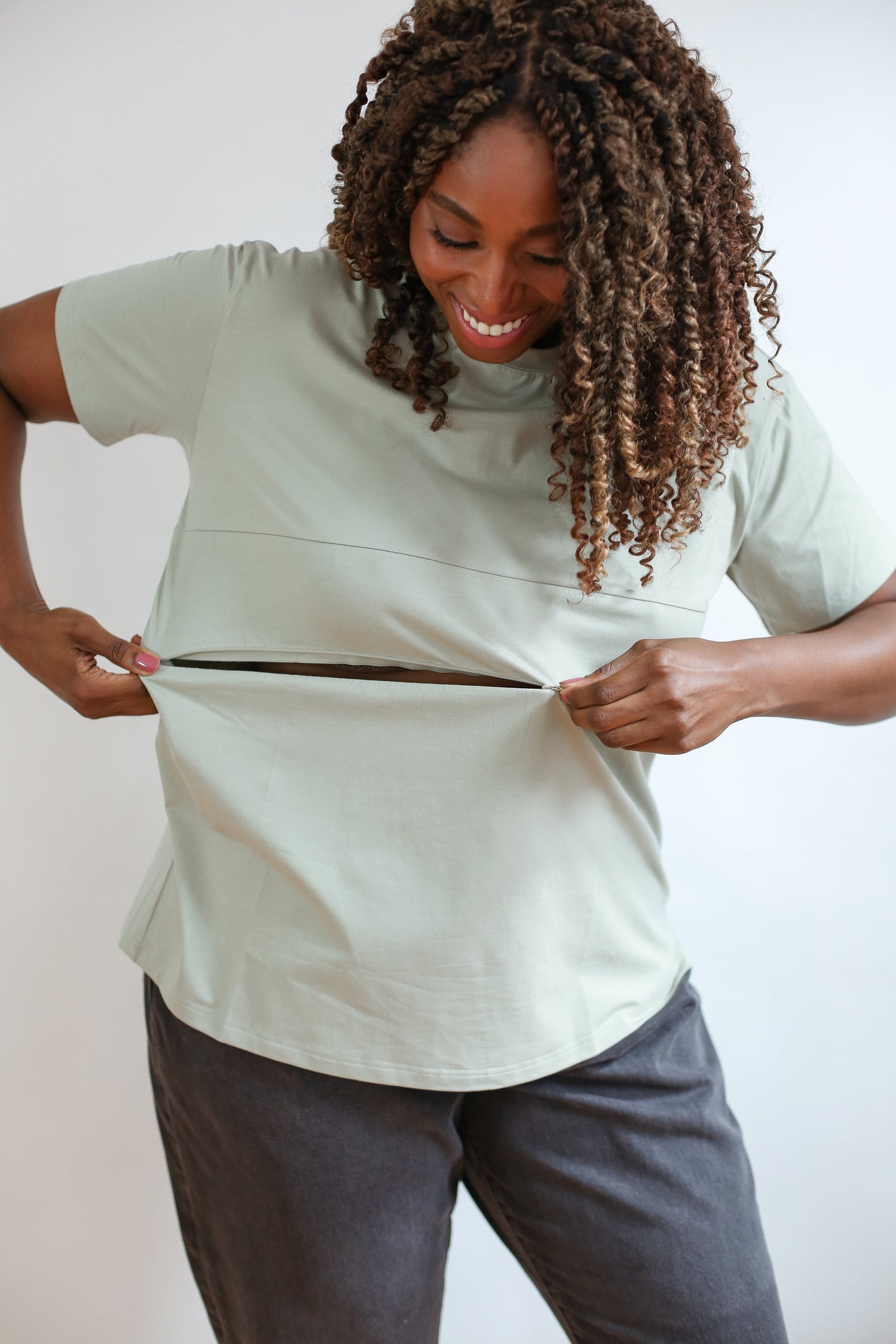 Movemama Full Zip Breastfeeding Tee