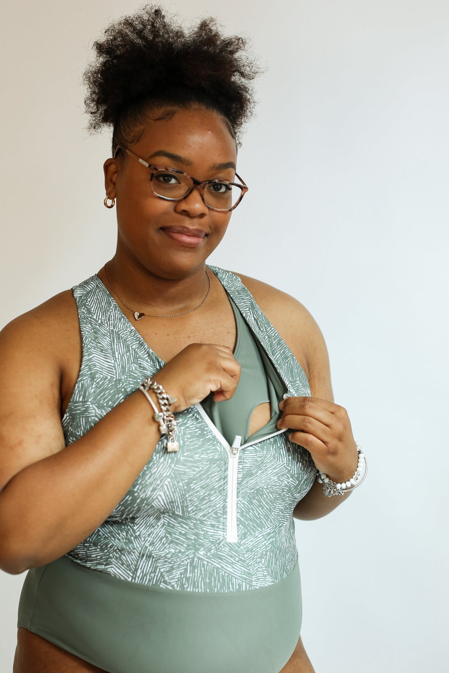 Movemama One Piece Zip Up Breastfeeding Swimsuit