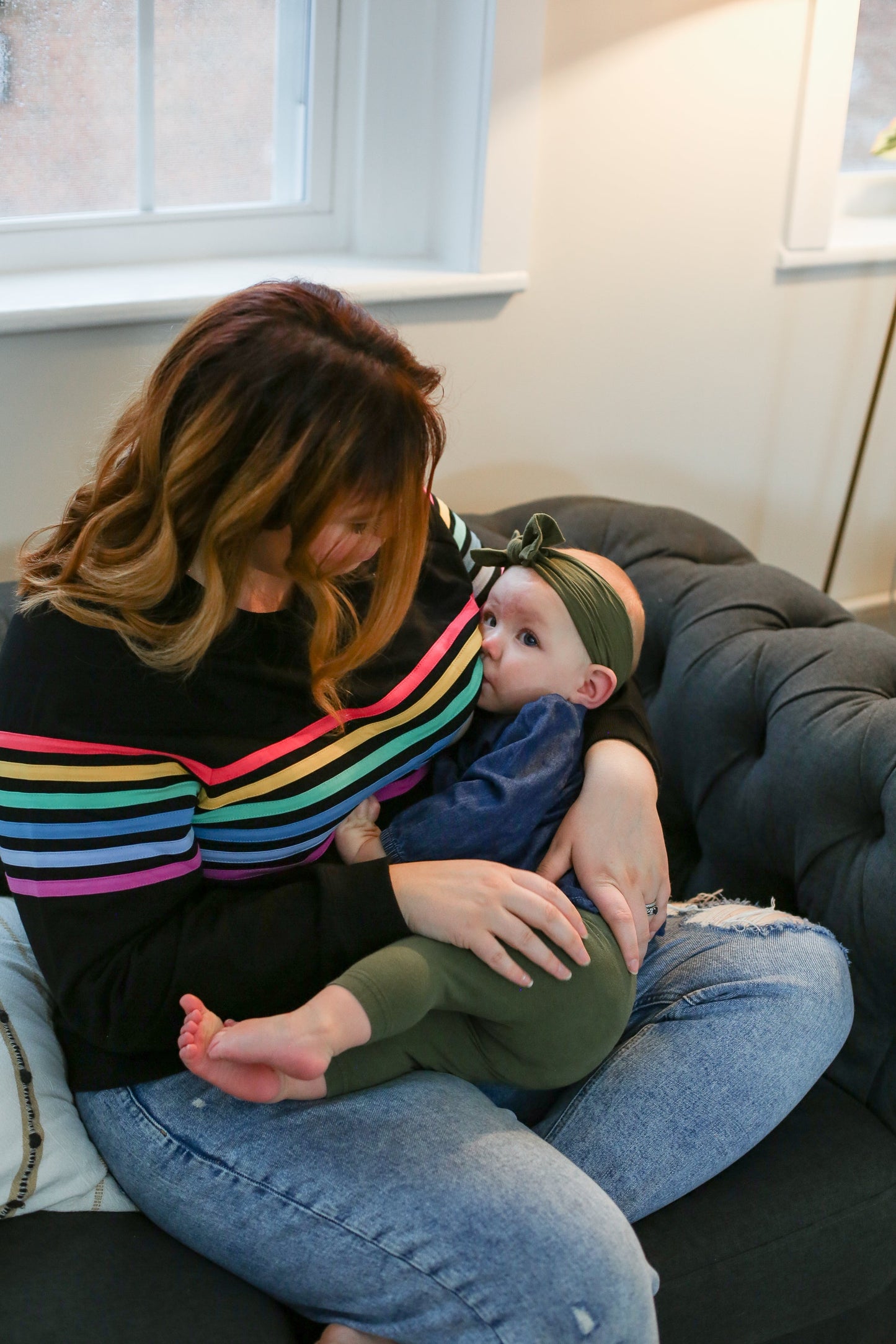 Movemama Six Stripe Invisible Zip Breastfeeding Sweatshirt