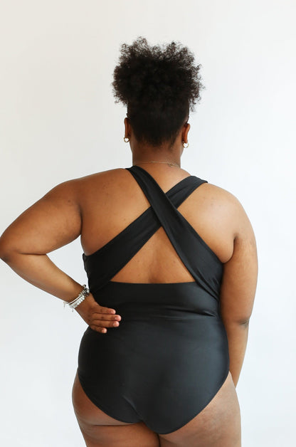 Movemama One Piece Zip Up Breastfeeding Swimsuit