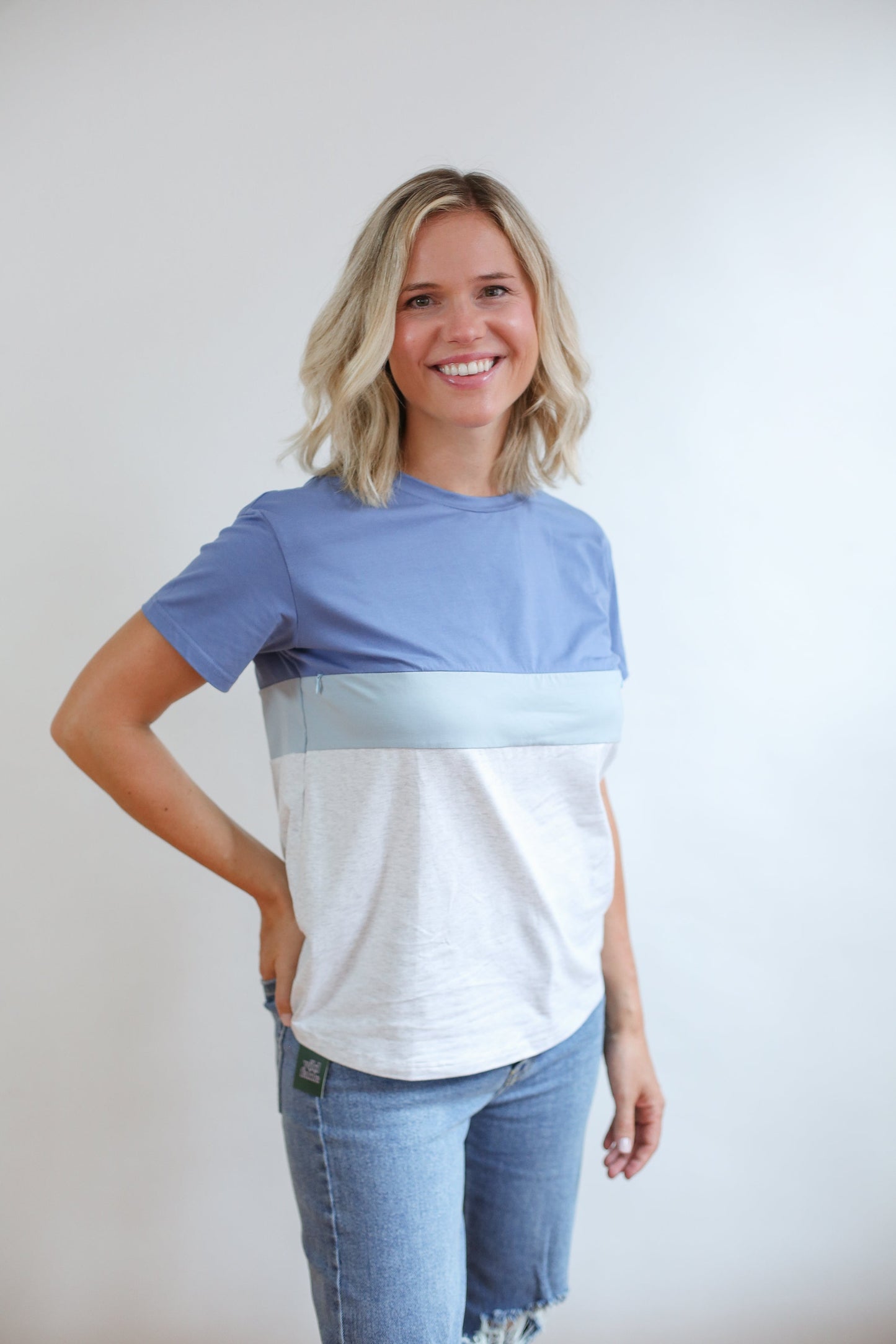 Movemama Full Zip Breastfeeding Tee