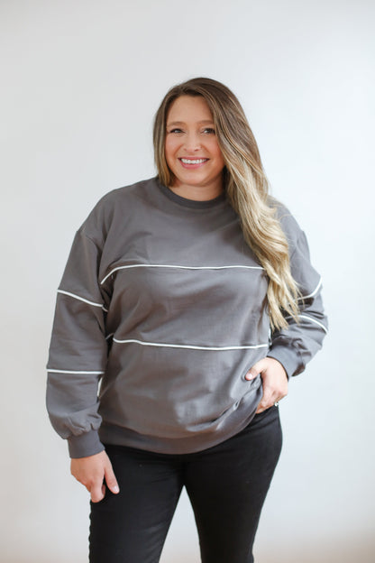 Movemama Relaxed Fit Invisible Zipper Breastfeeding Sweatshirt with Piping