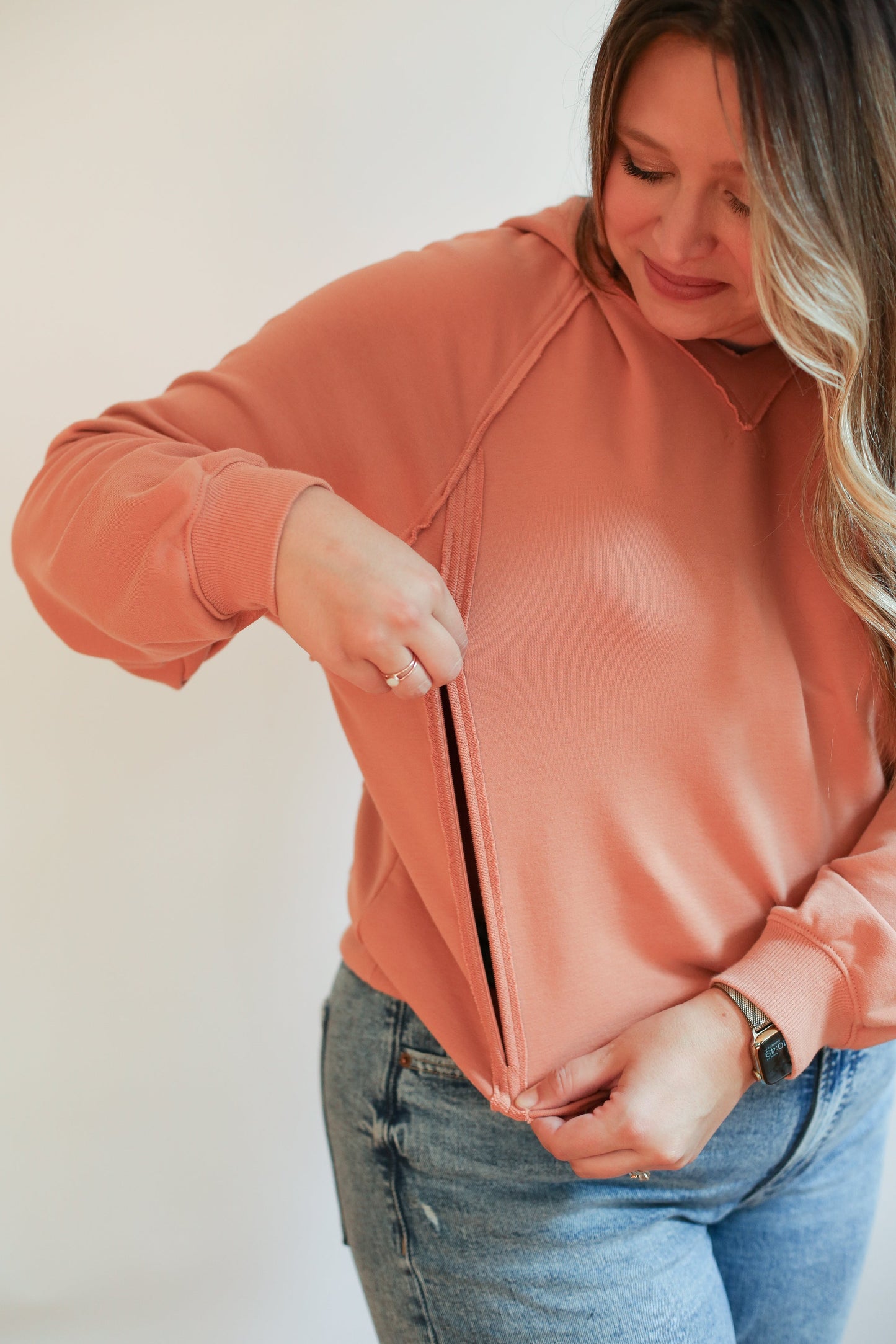 Movemama Big Hug Vertical Zip Breastfeeding Hoodie