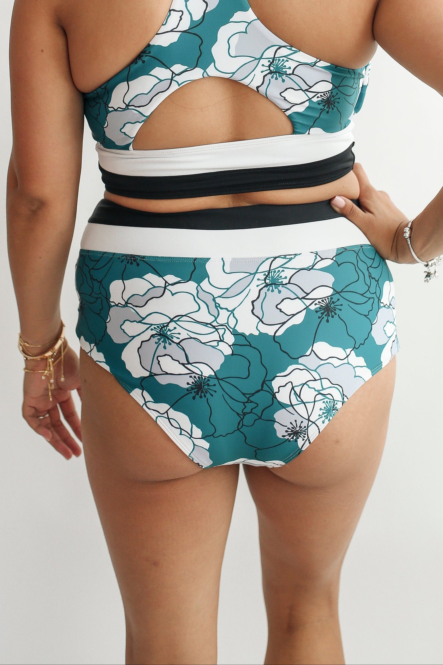 Movemama Moderate Coverage High Waist Bikini Bottoms